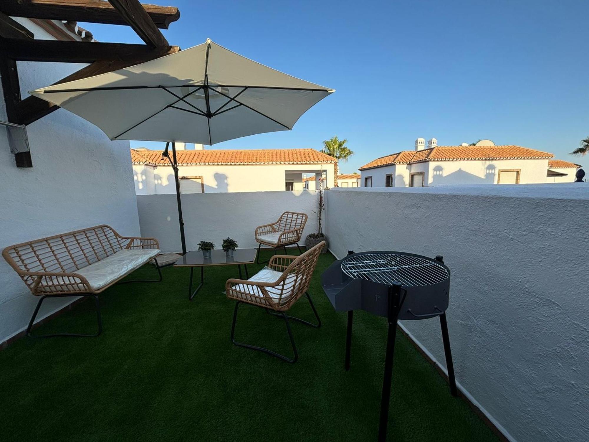 Apartamento Duplex Ático, primera línea de playa Torrox Exterior foto