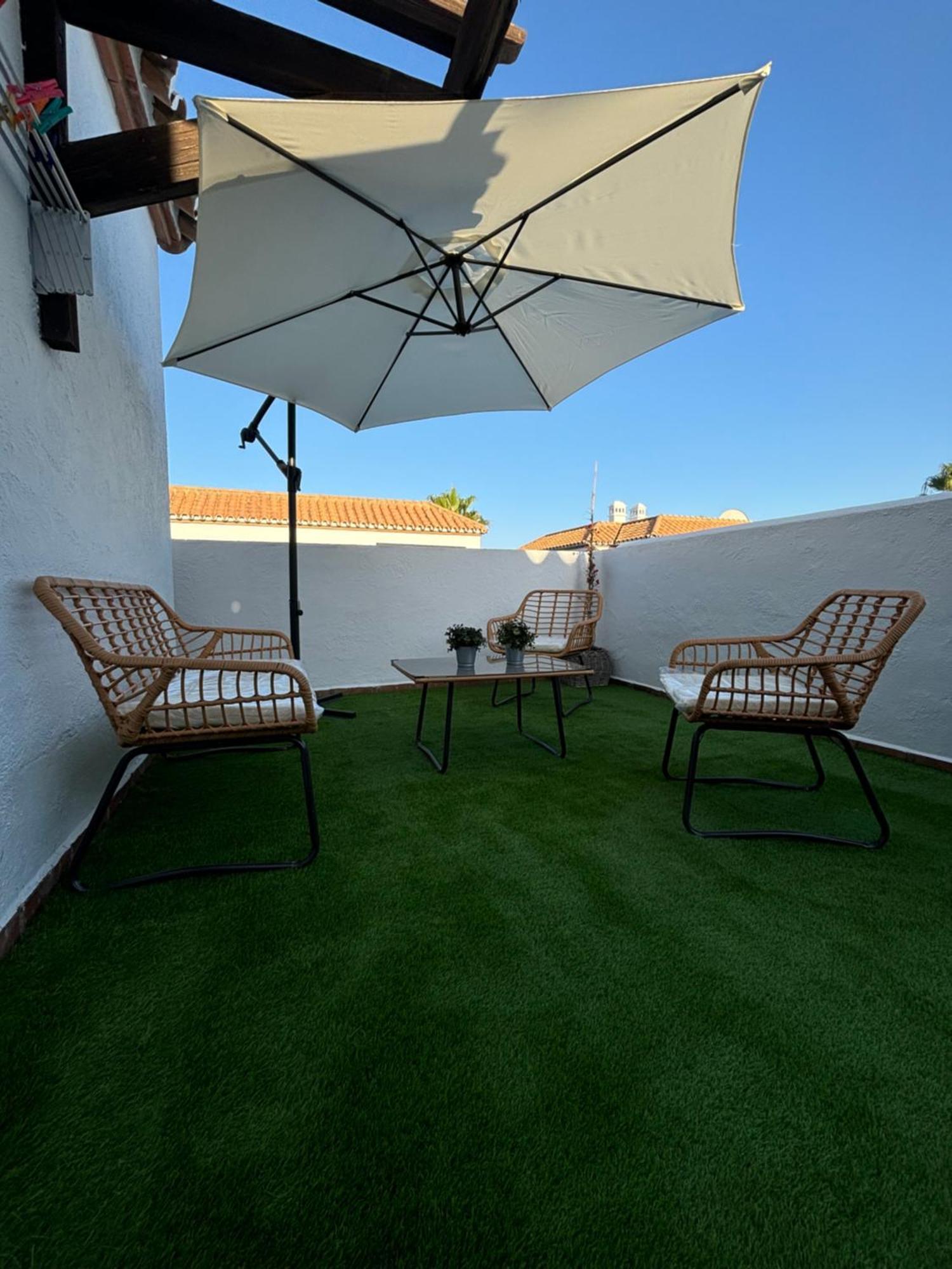 Apartamento Duplex Ático, primera línea de playa Torrox Exterior foto